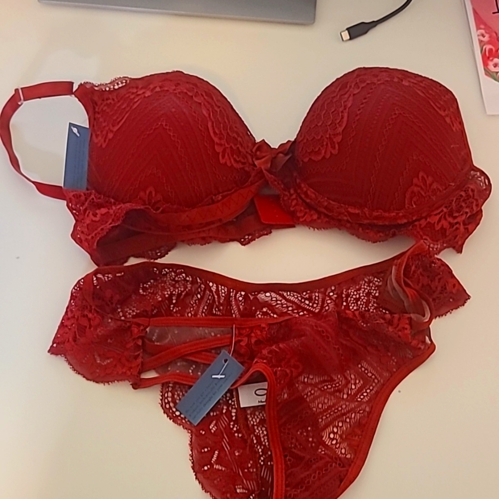 Brand new with tag lingerie set size L